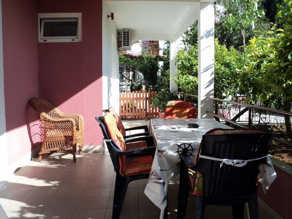 Apartments Rubinic Jelsa  Room photo
